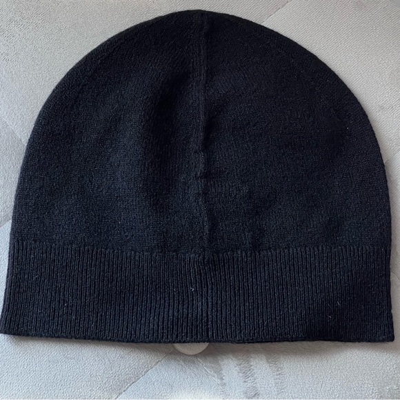 Burberry Roundel Cashmere Blend Beanie in Black - Picture 2 of 7